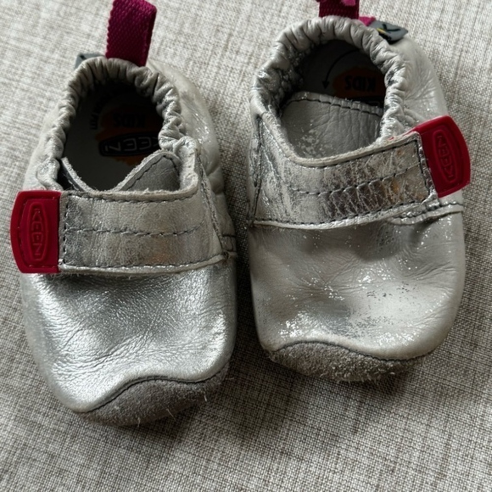 KEEN Silver and pink Leather booties for girls infant baby crawler 12 Months - Picture 8 of 8